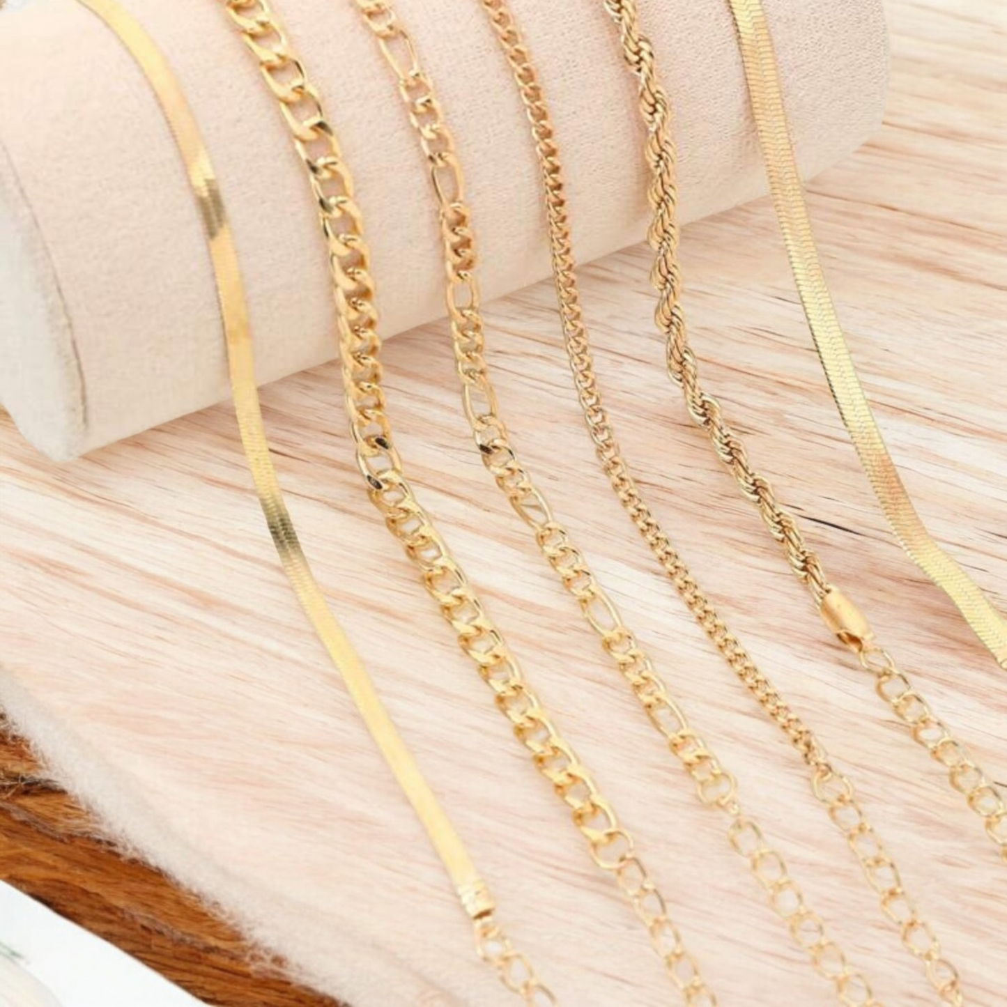 Classic Golden Bracelets Set of 2