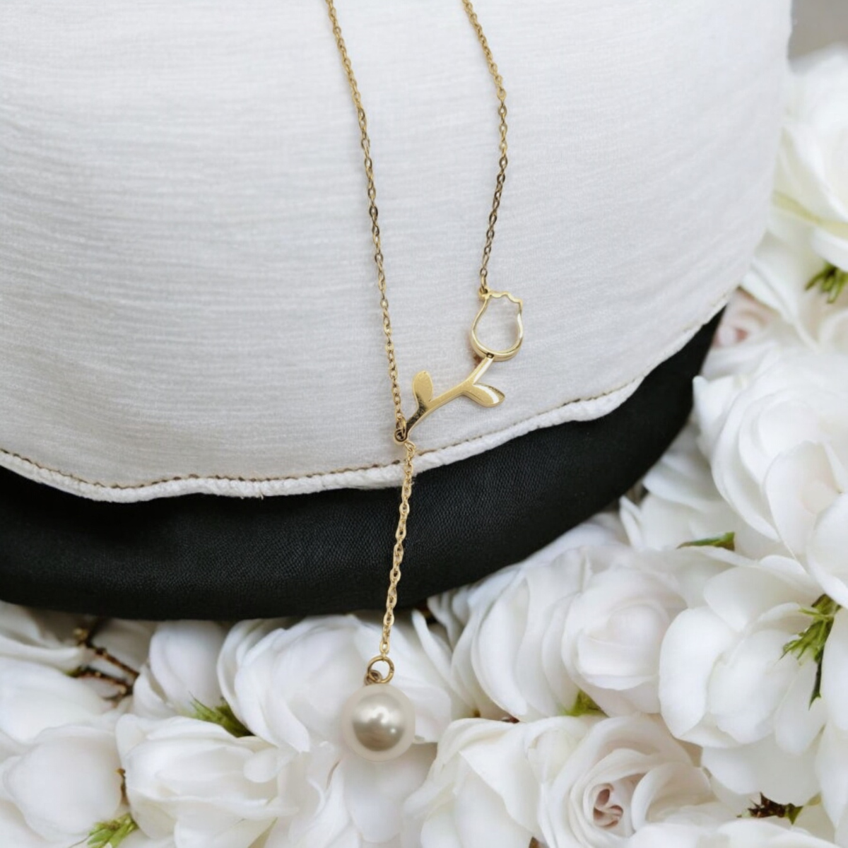 Sunlit Flower Pearl Necklace